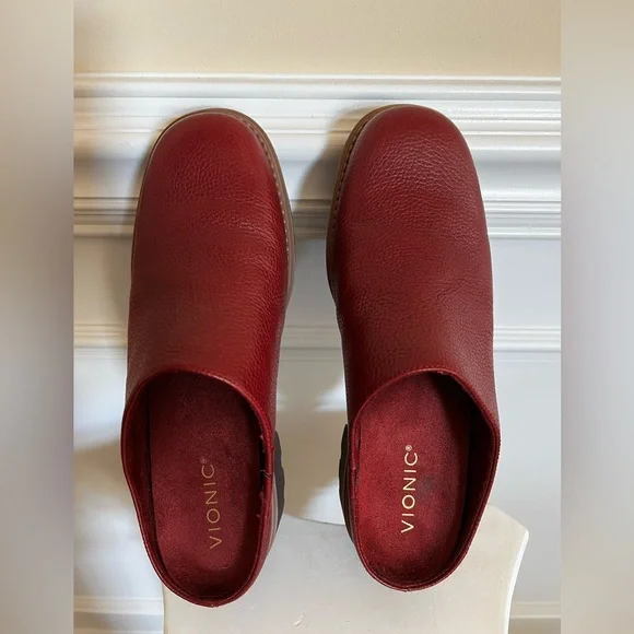 Burgundy, Women’s Vionic Leather Slip-Ons orthotic Clogs/Mules. - Picture 8 of 12